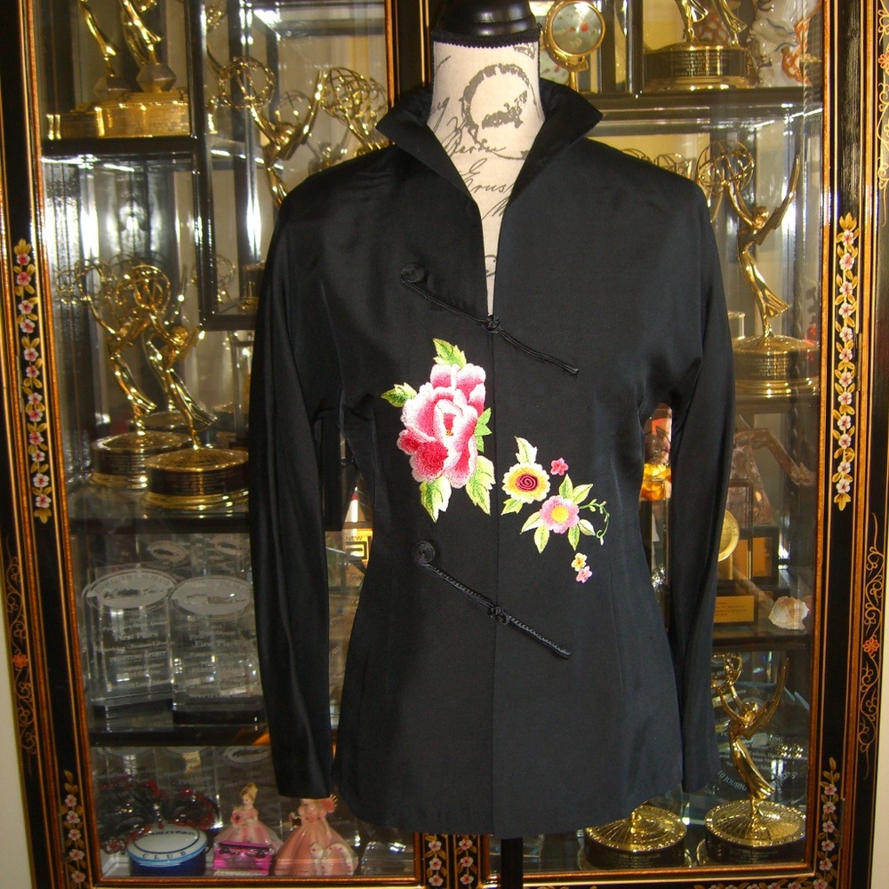 ASIAN HIGH COLLAR FLORAL EMBROIDERED SILK TOP S